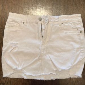White denim skirt
